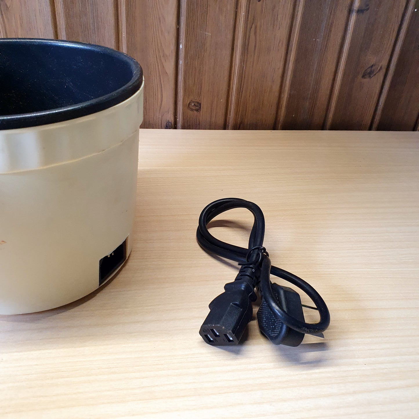 multifunctional mini electric cooking pot, often used for instant noodles or small-batch cooking.#5024