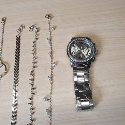 Watch With 4 Bracelets #4882