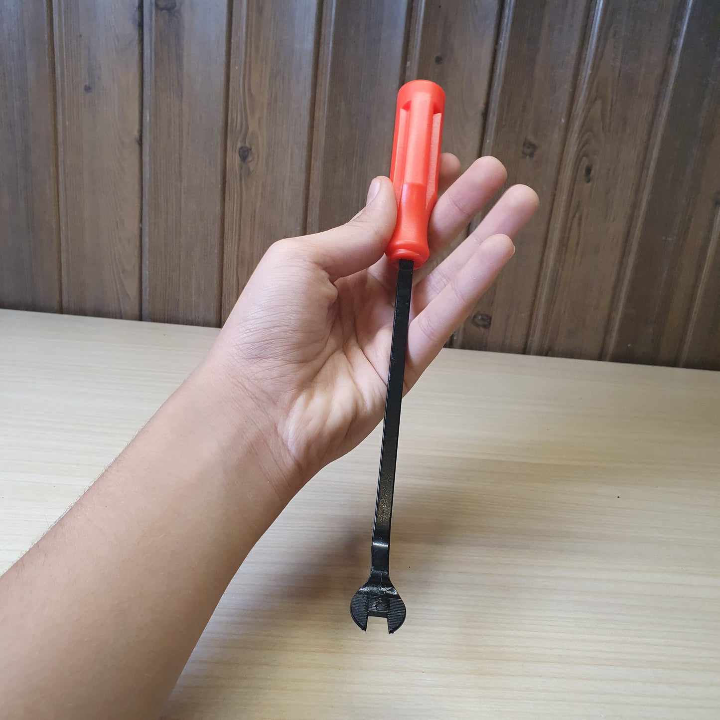 Tool is commonly used to remove car door panels, interior trim, and upholstery clips #6350