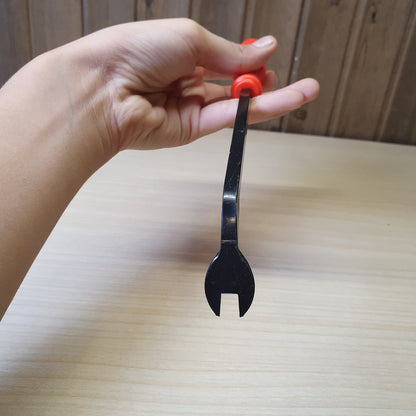 Tool is commonly used to remove car door panels, interior trim, and upholstery clips #6350