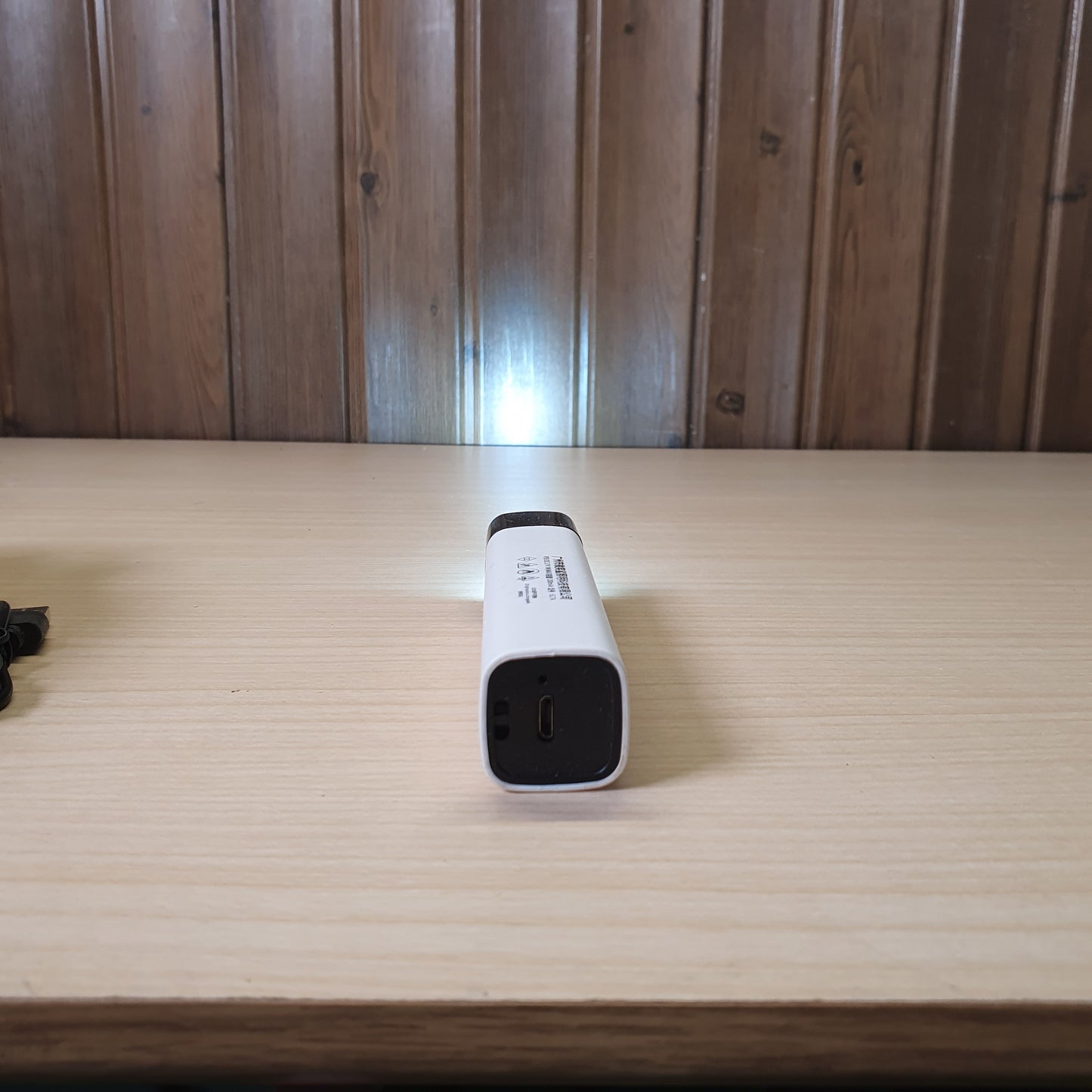 Smiling Shark brand mini flashlight, model 617, which features a rechargeable USB design and doubles as a power bank #6190
