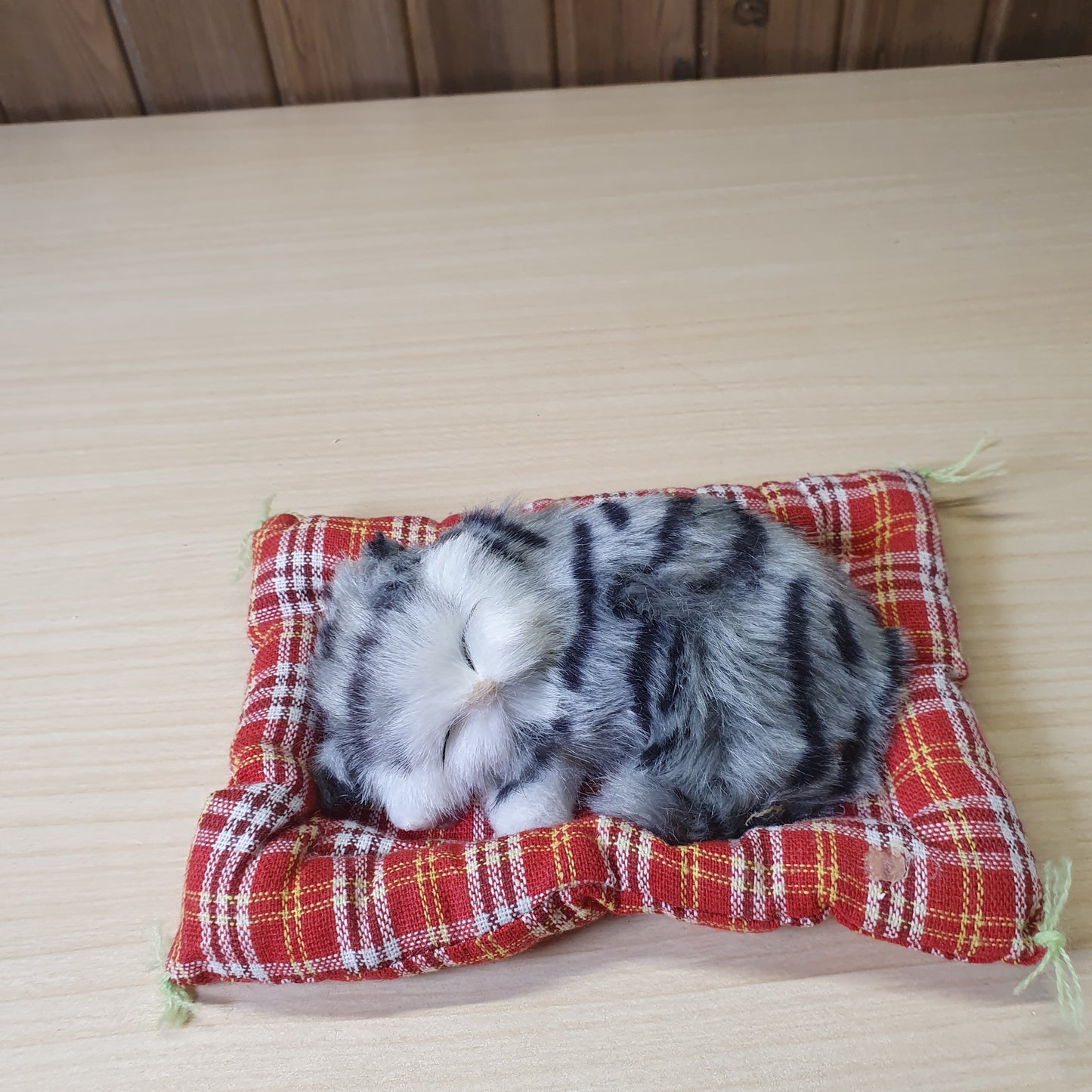 Sleeping Cat Figure #6039