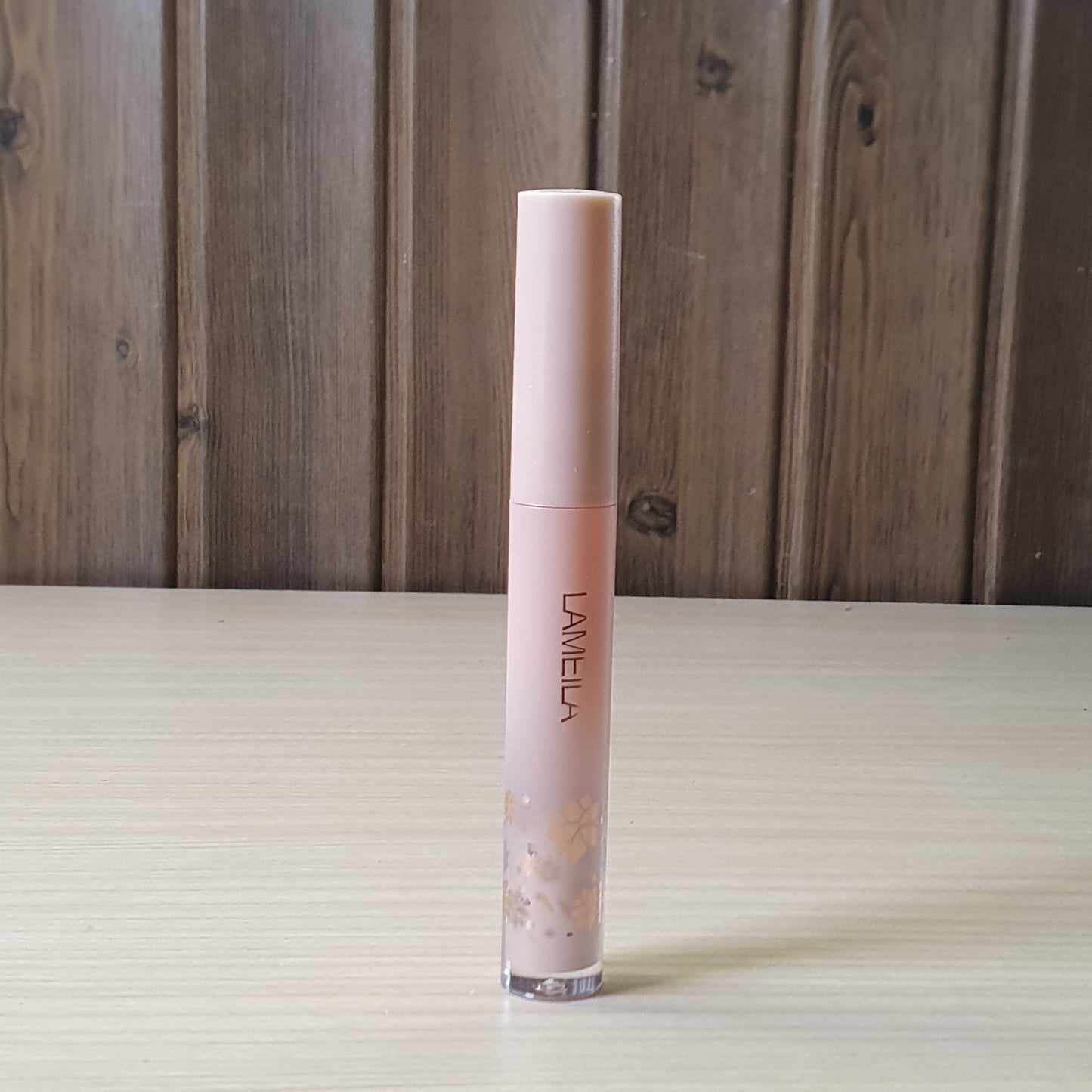 Lamelia Liquid concelar #6077