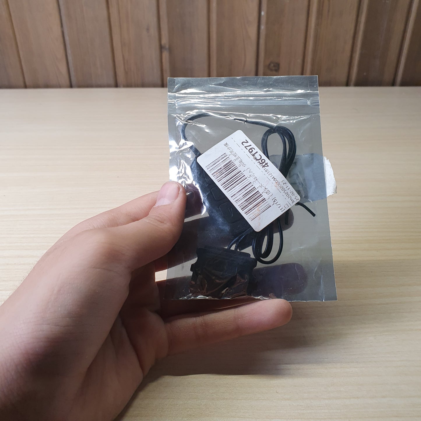 5V 3-pin Addressable RGB (ARGB) controller used to manage lighting on PC components like fans or LED strips #4927