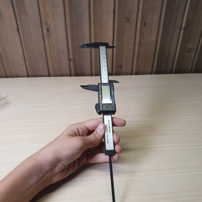 Generic 150mm (6 inch) electronic digital caliper, commonly used for DIY and metalworking projects #1000nc