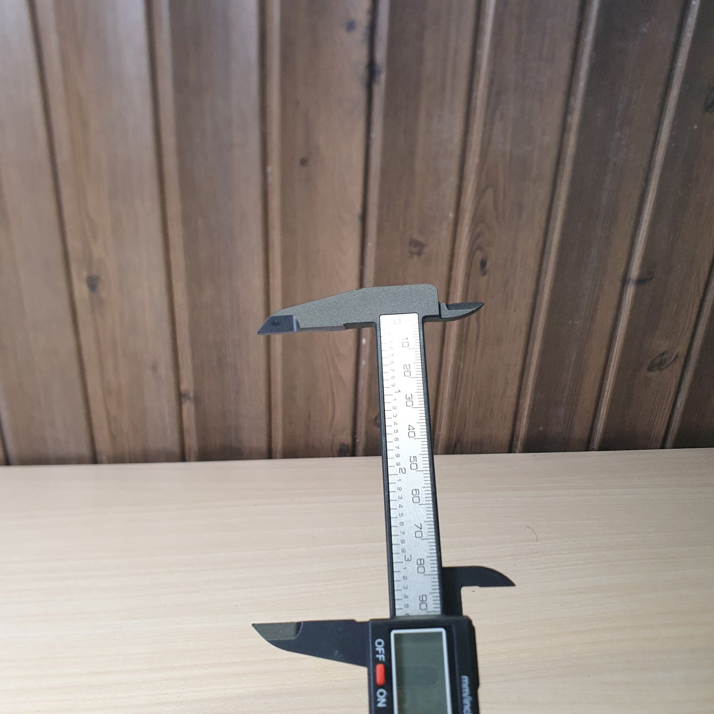 Generic 150mm (6 inch) electronic digital caliper, commonly used for DIY and metalworking projects #1000nc