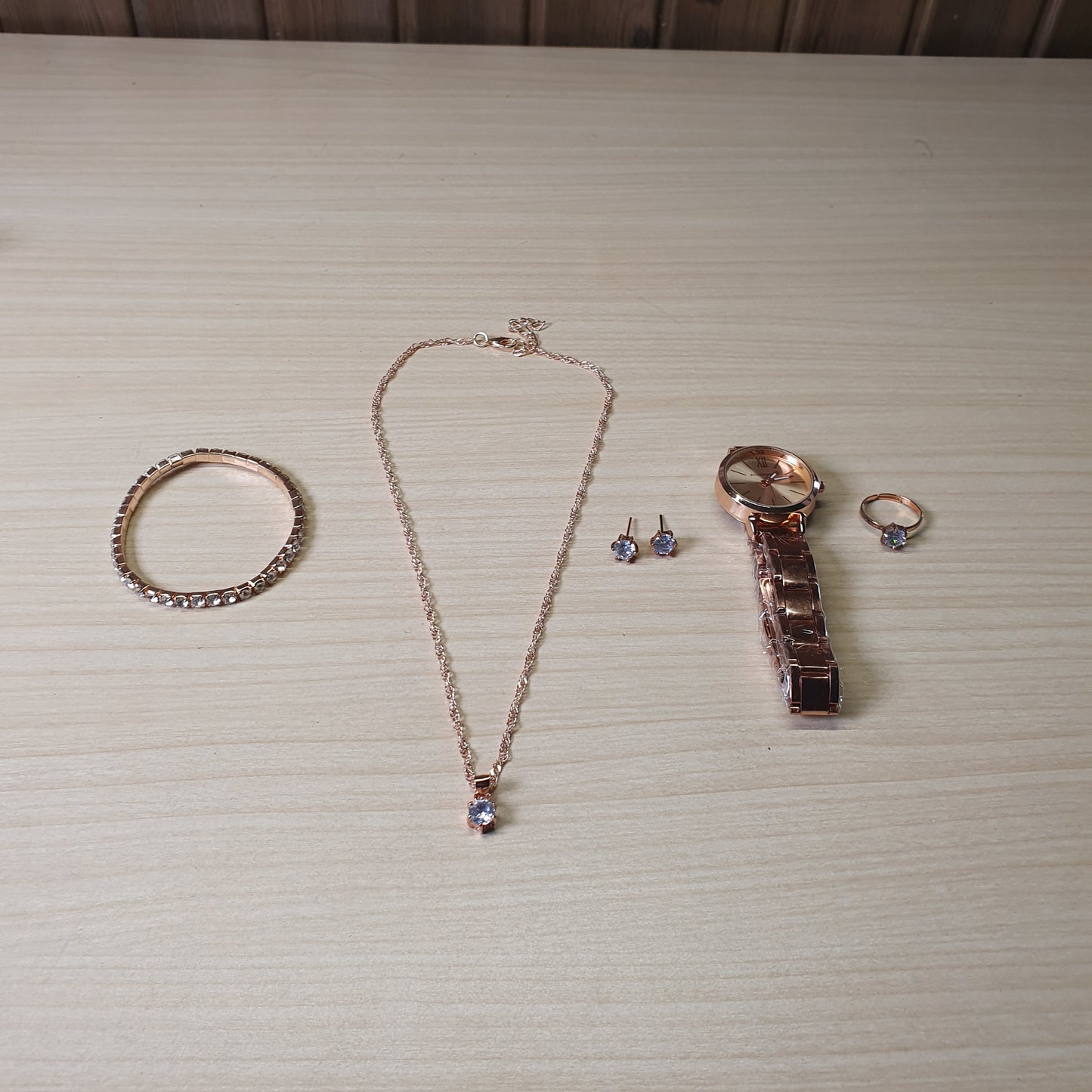 Golden watch with jewellery #4819