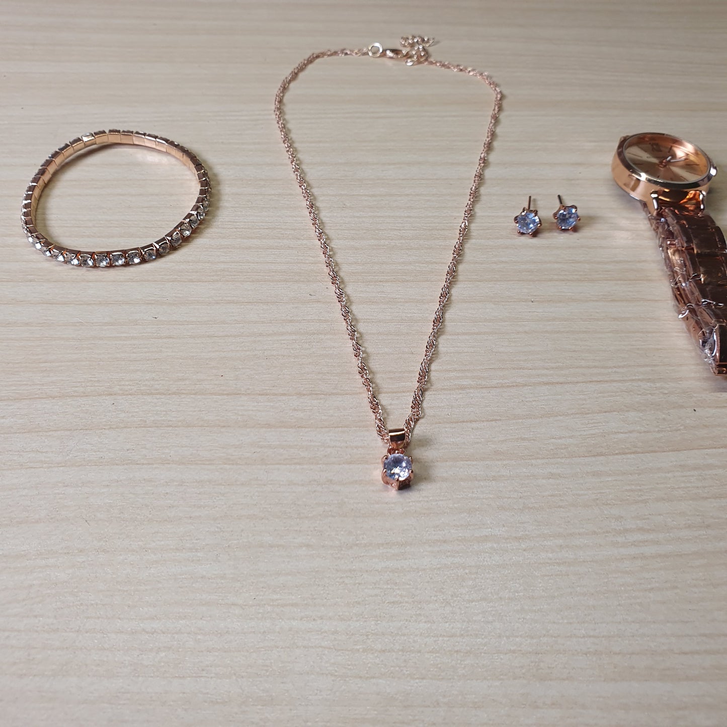 Golden watch with jewellery #4819