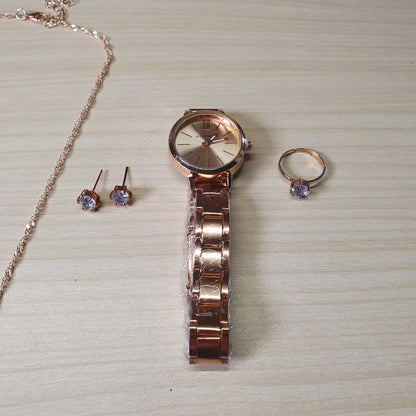 Golden watch with jewellery #4819