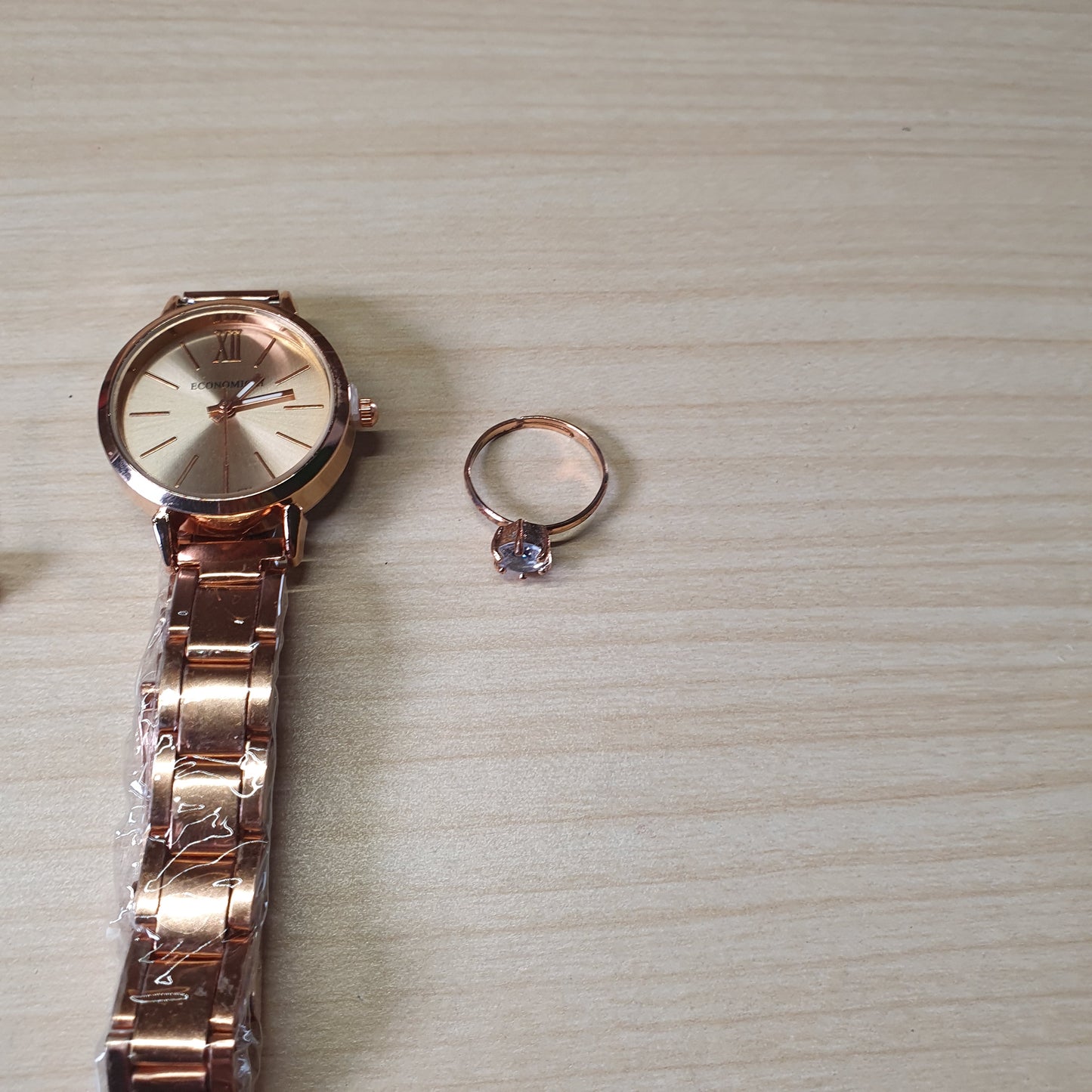 Golden watch with jewellery #4819