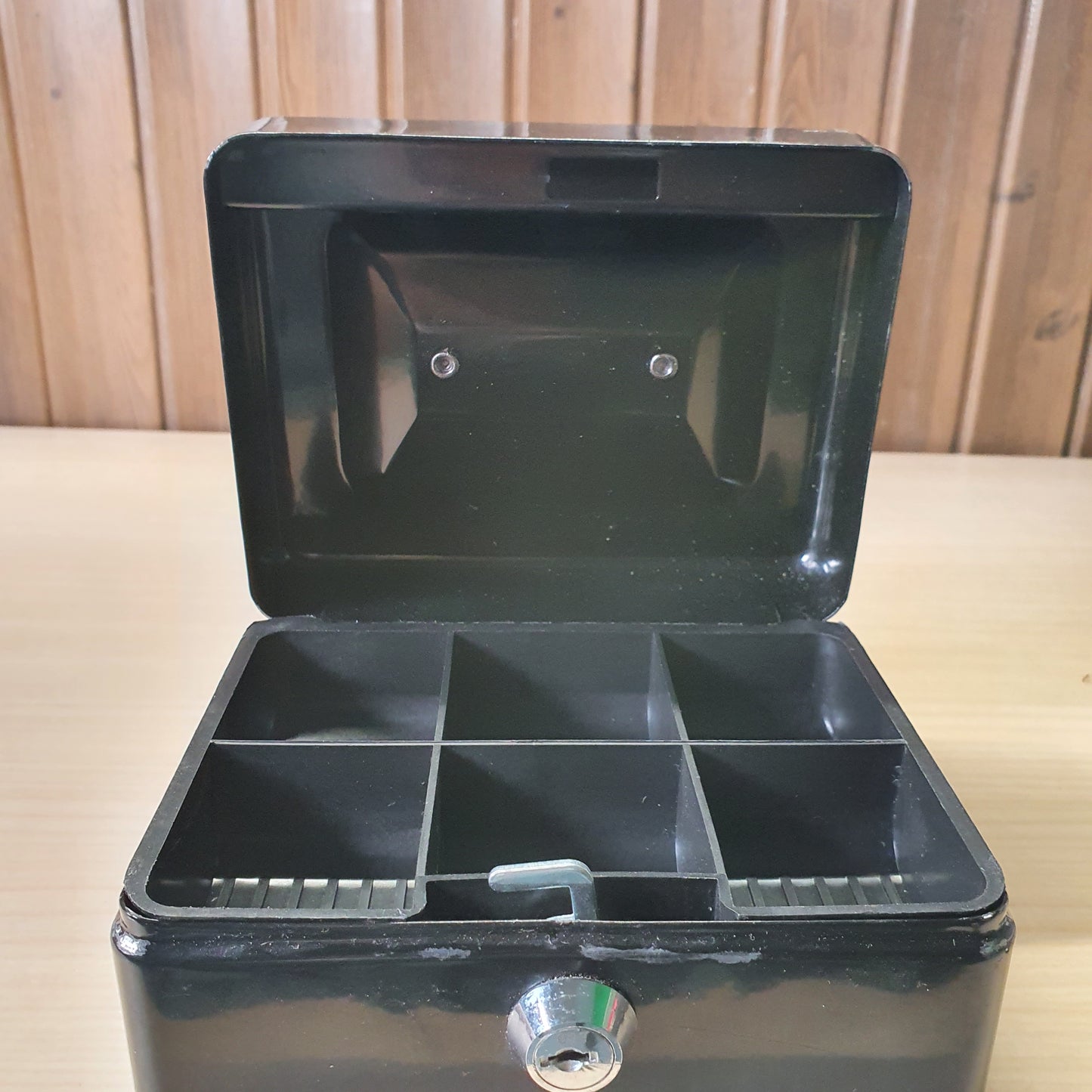 Portable metal cash box #6797