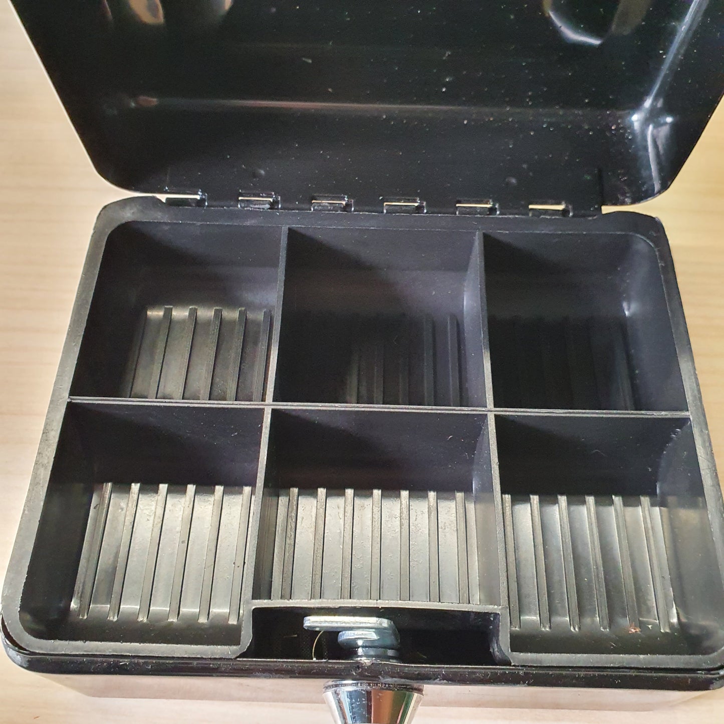 Portable metal cash box #6797