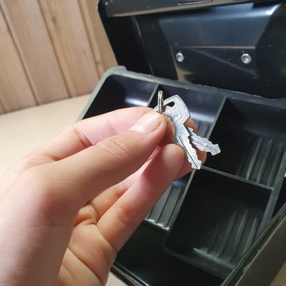 Portable metal cash box #6797