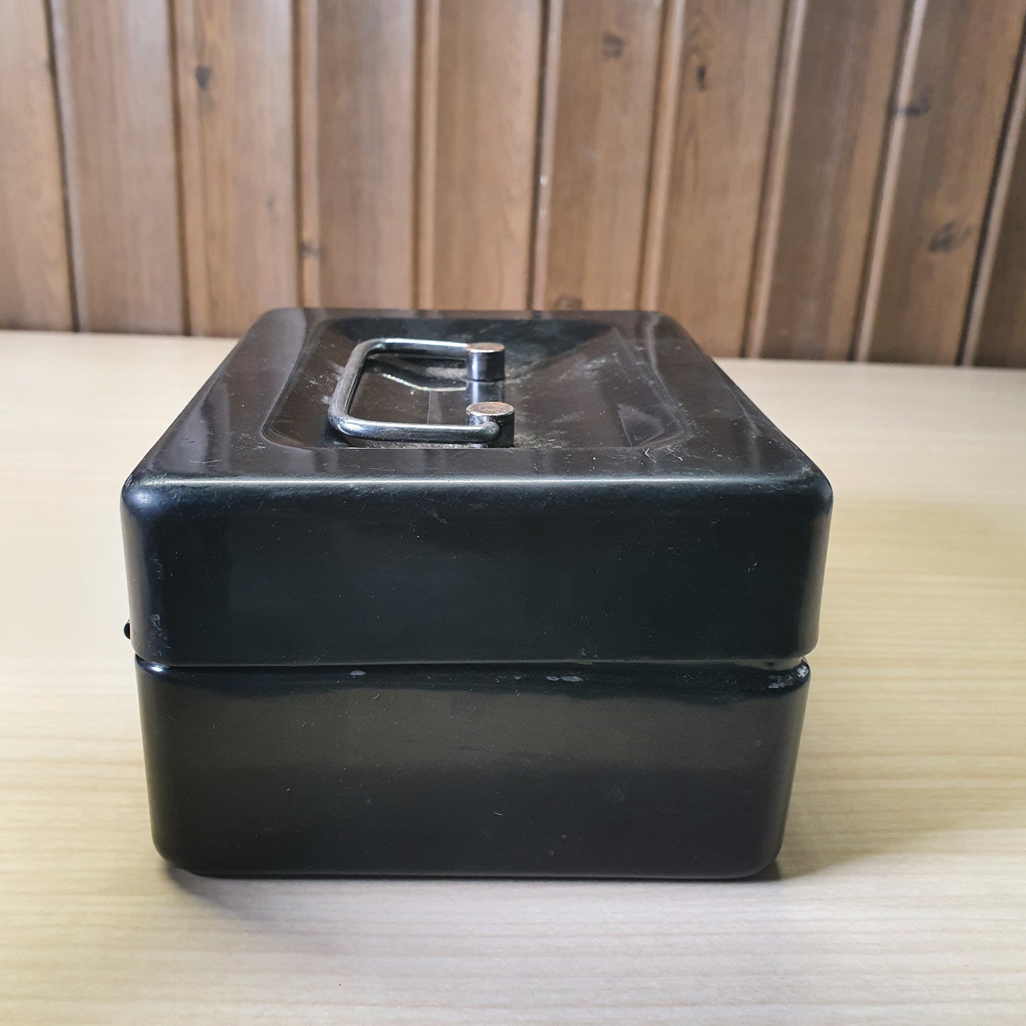 Portable metal cash box #6797