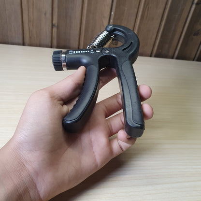 Hand gripper used to build strength in wrists, fingers, and forearms.#6503.