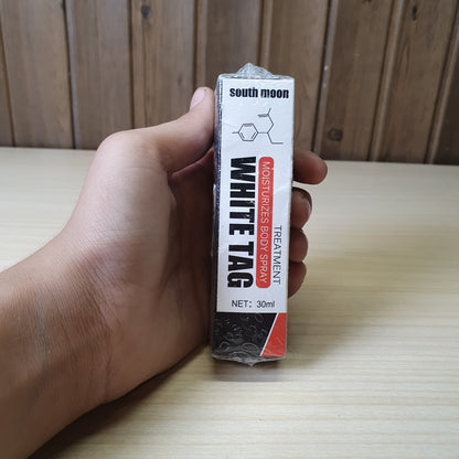 White Tag Moiusturizes Body Spray #6973