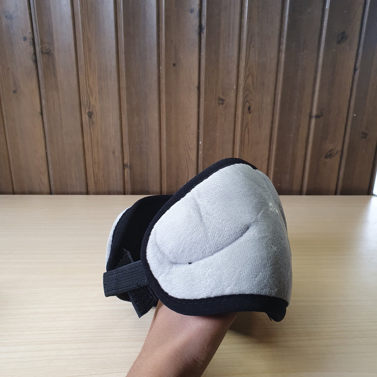 "Enjoying" brand Bluetooth sleep mask features built-in speakers for wireless audio streaming #6904