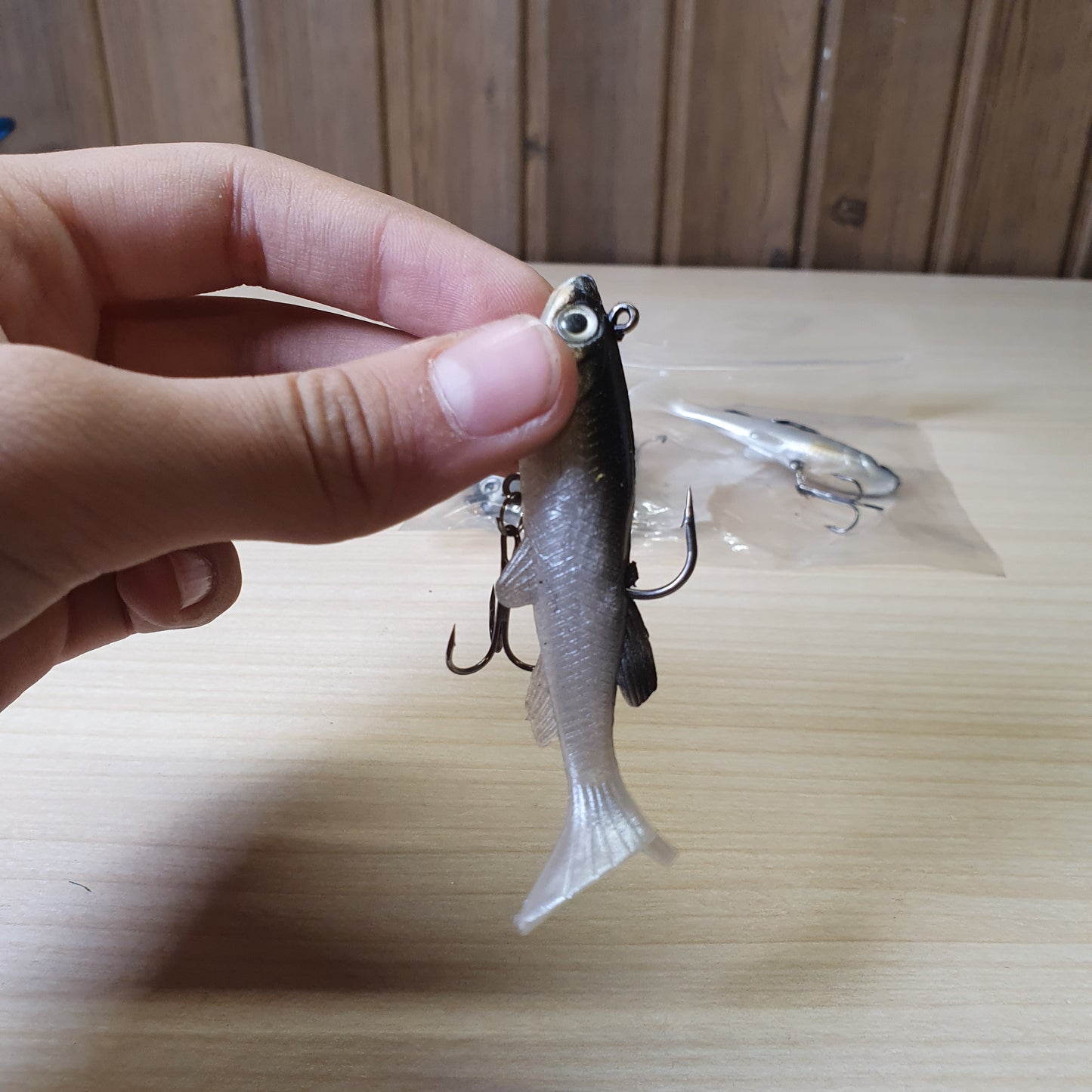 Soft PVC fishing lure with a bionic fish shape, lifelike 3D eyes, and realistic scale design.#6873