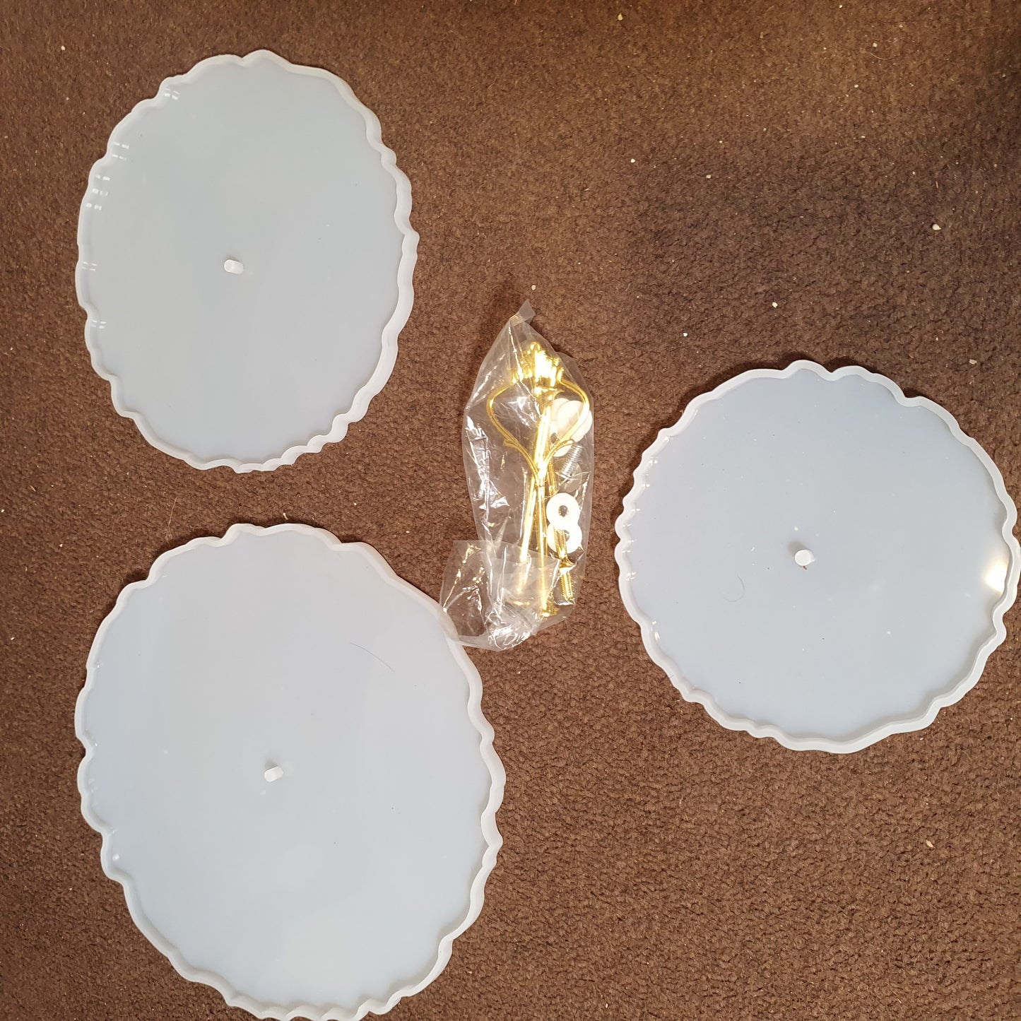 silicone mold set used to create a 3-tier tray, often for cake stands or fruit plates. #6798