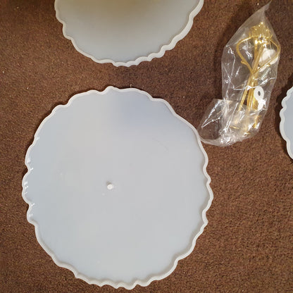 silicone mold set used to create a 3-tier tray, often for cake stands or fruit plates. #6798