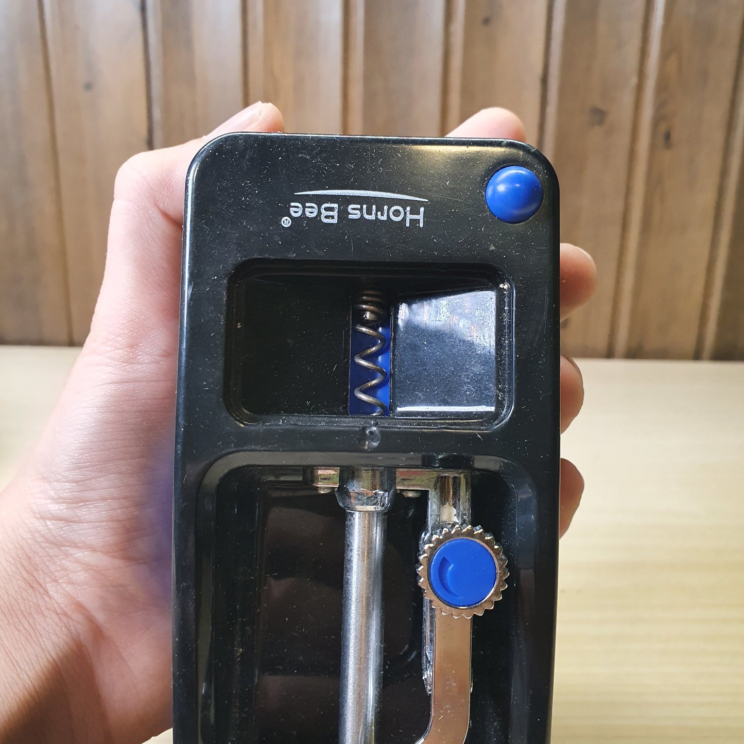 Horns Bee branded electric cigarette injector machine used for rolling tobacco#.8057