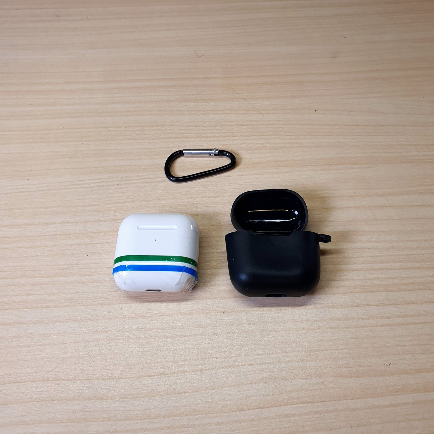 Earbuds With Cover #8095