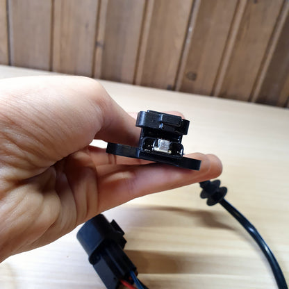 Crankshaft position sensor, identified in search results as compatible with various Mitsubishi models such as the Lancer and Space Star. #8081