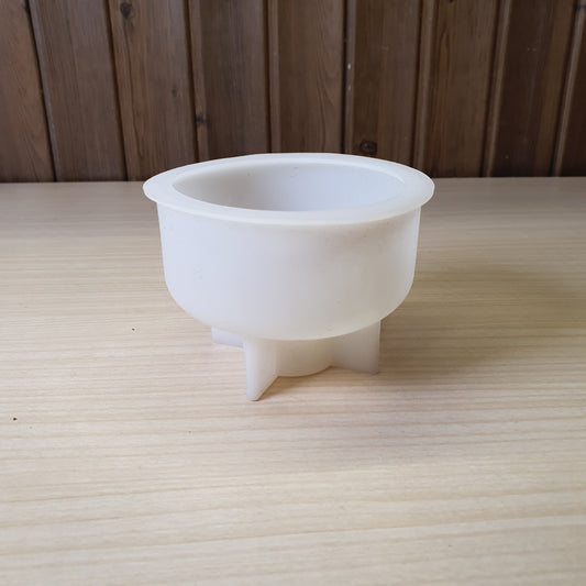 Mold designed for casting materials like resin, plaster, or concrete to create round, bowl-shaped items #8285