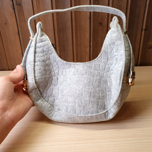 Silver Ladies Bag #8101