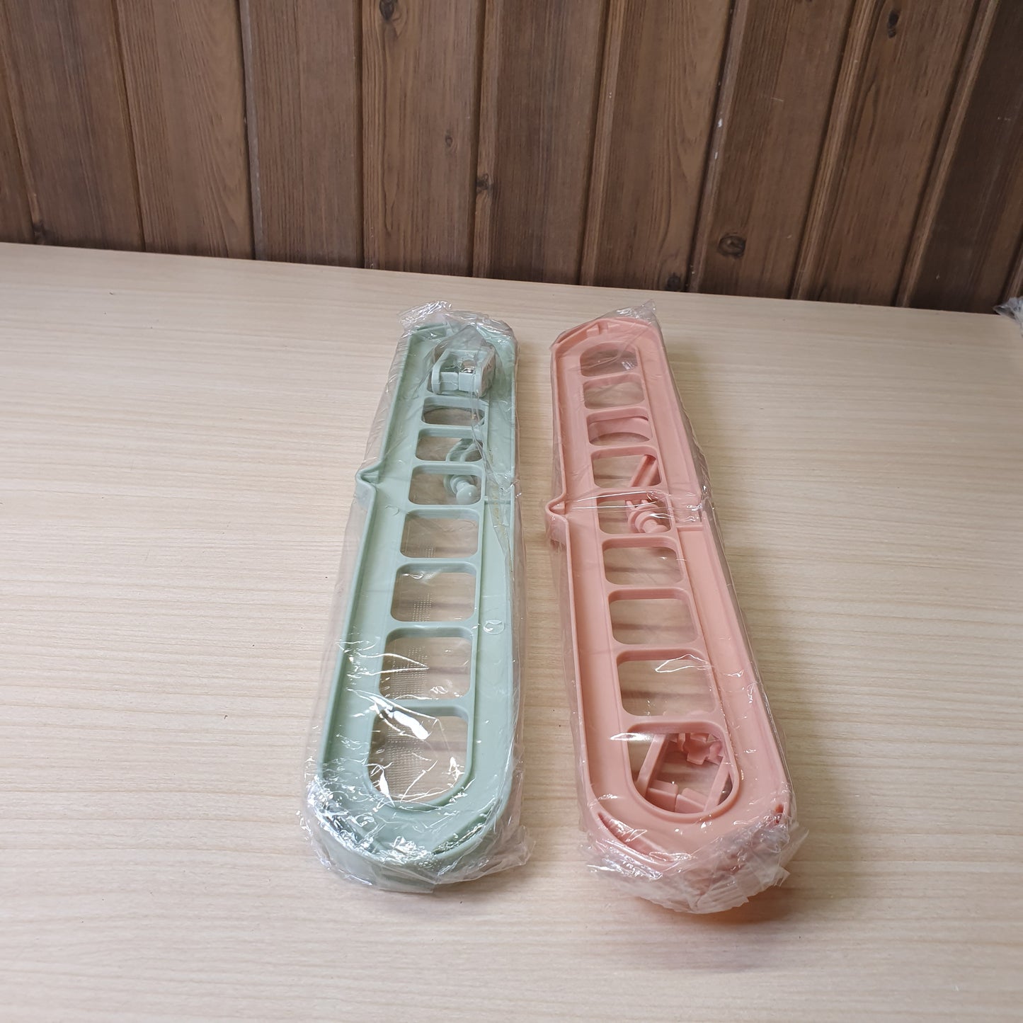 Pink 9-hole magic hanger  #8438