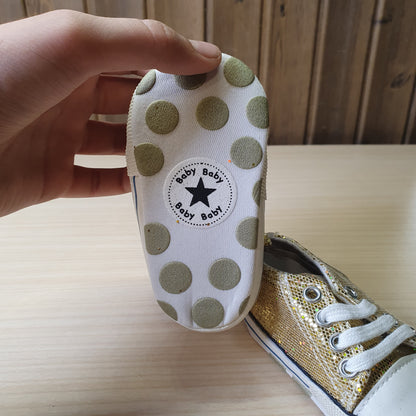 Kids shoes Size 2 #8384