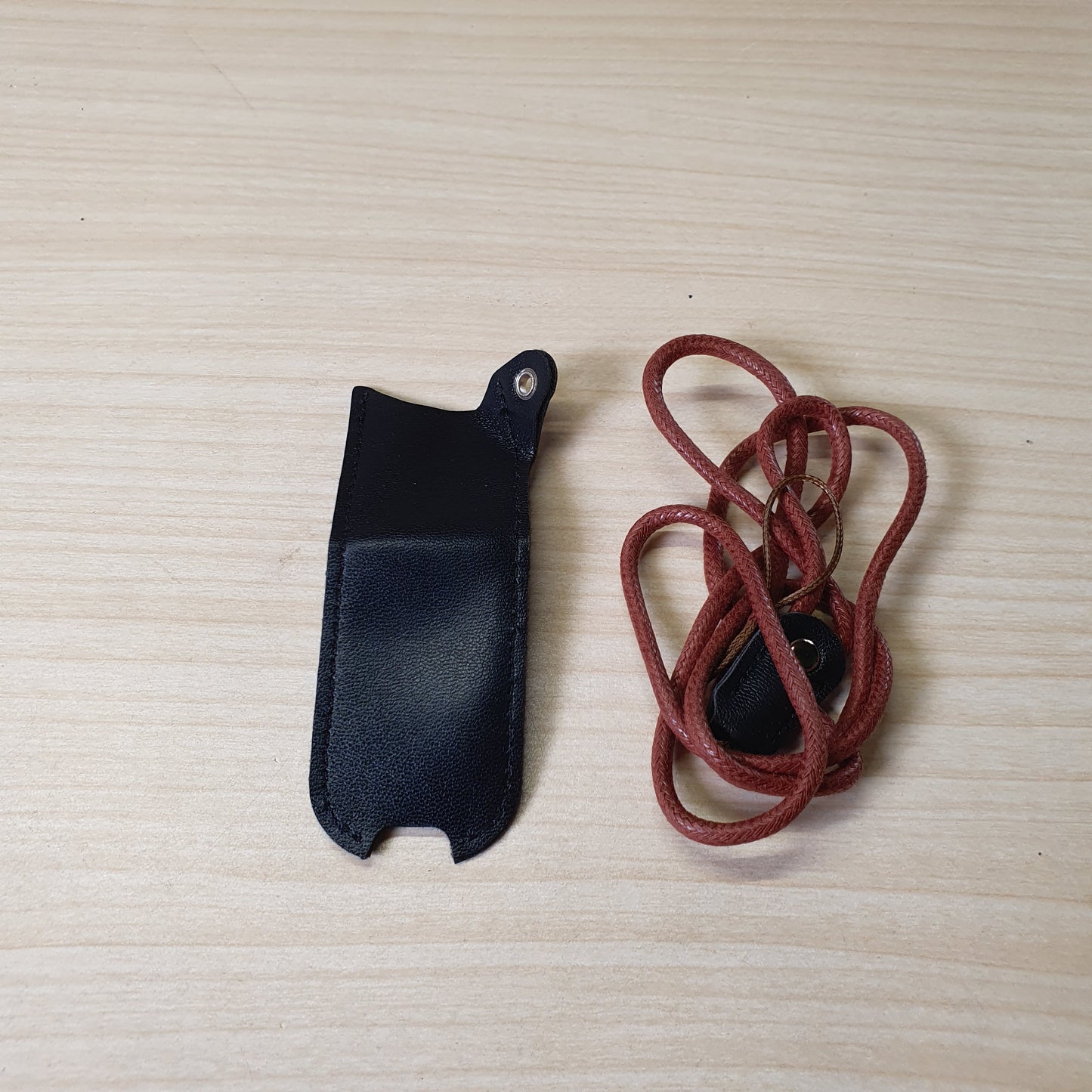 Black faux leather case is designed to hold e-cigarettes #8283