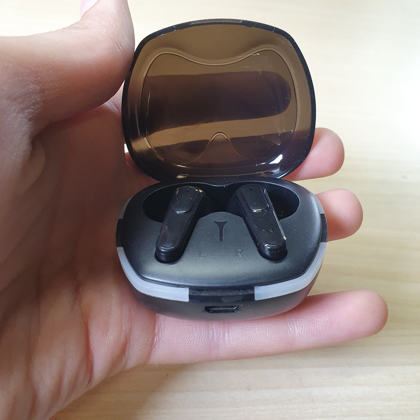 Earbuds #8272