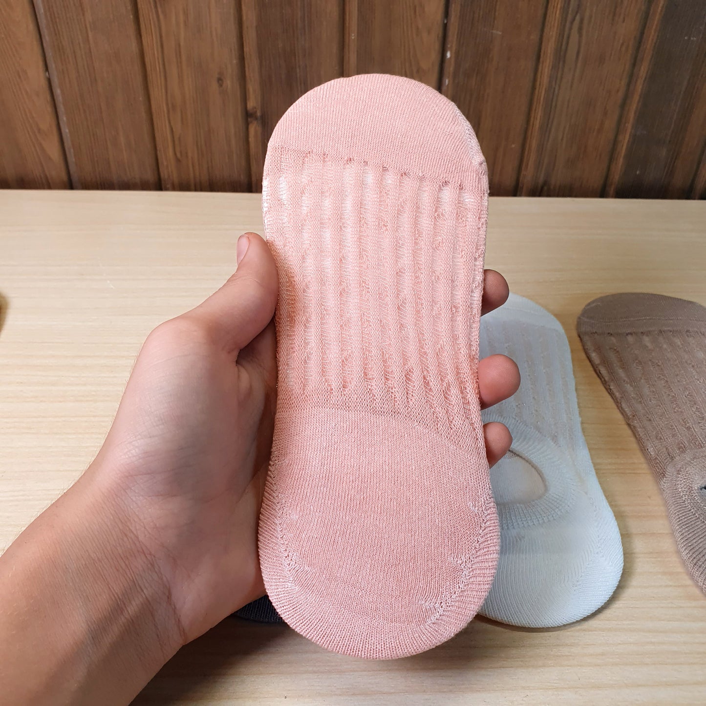 Blue no-show socks feature a breathable ribbed texture and a silicone non-slip grip. #9095