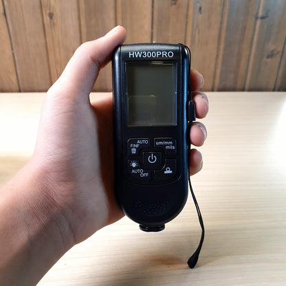 Digital thickness gauge is designed for precisely measuring car paint coating thickness.#9069