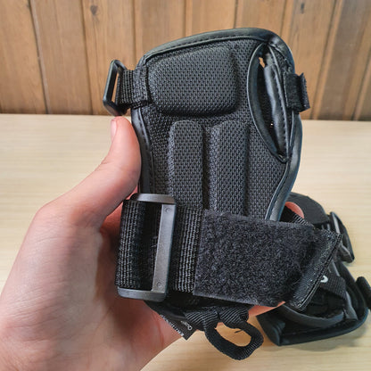 Copozz black adjustable wrist guards #9016