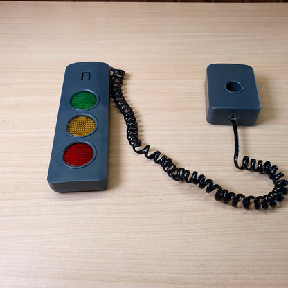 Garage parking assist system with a traffic light indicator and sensor. #9154