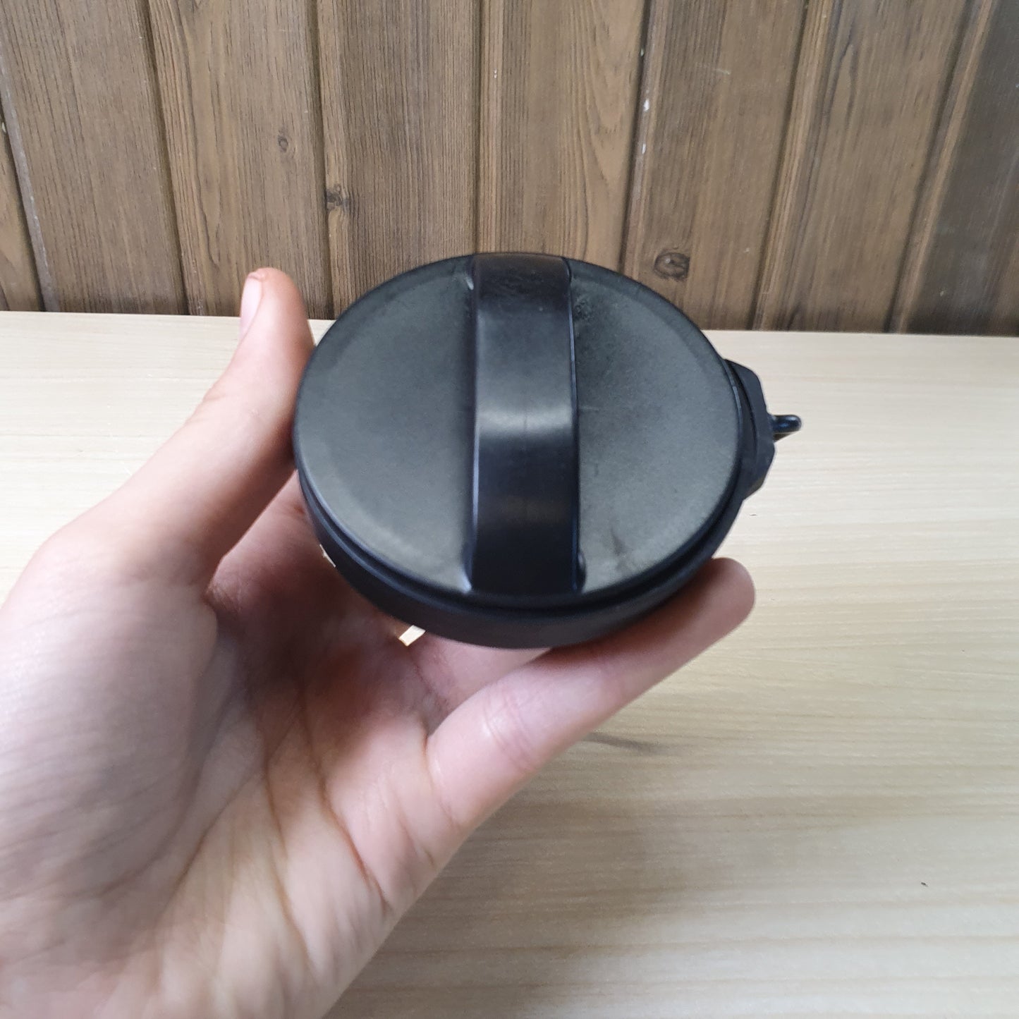 Peugeot/Citroën fuel tank cap, compatible with models such as the 301, 308, 508, 2008, and 3008. #3135
