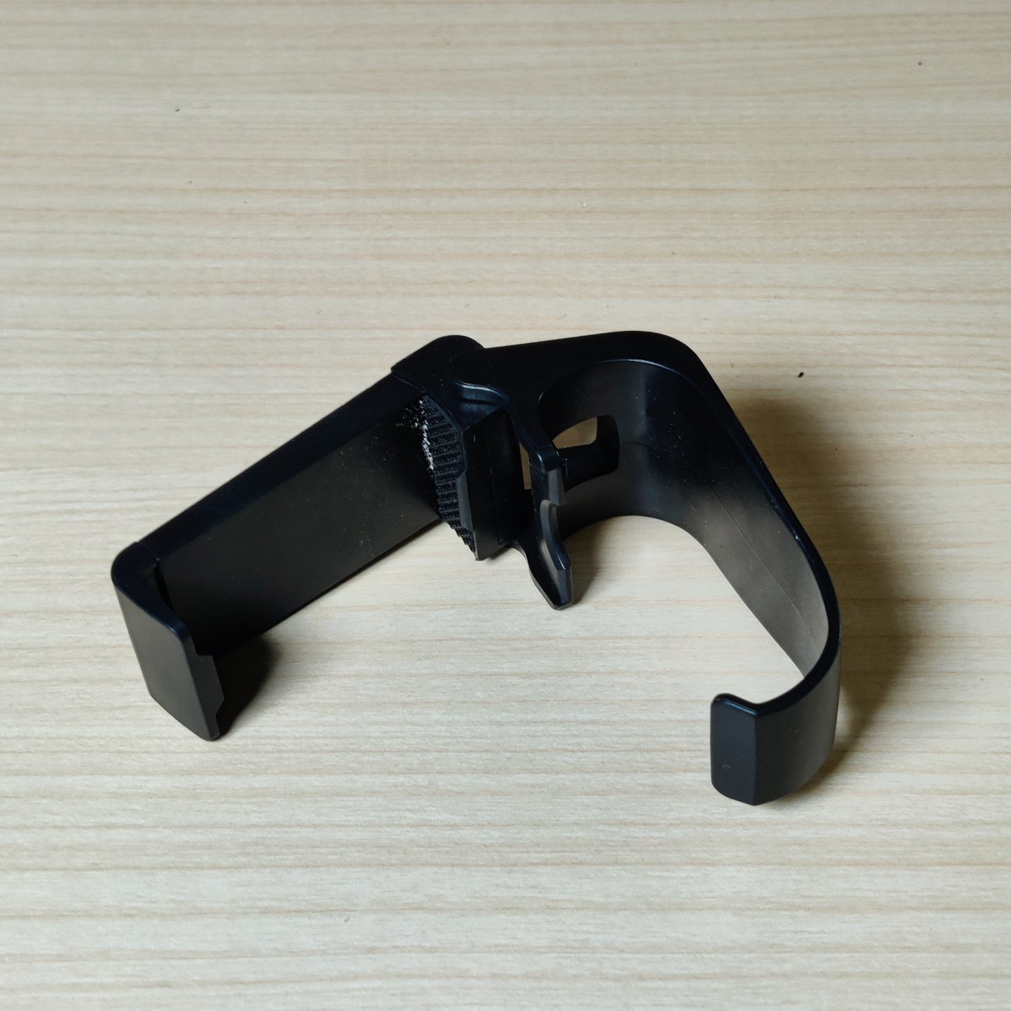 Mobile phone clip mount holder for game controllers #282