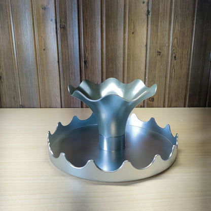 Metallic silver detachable cupcake stand with wavy edges.#1572