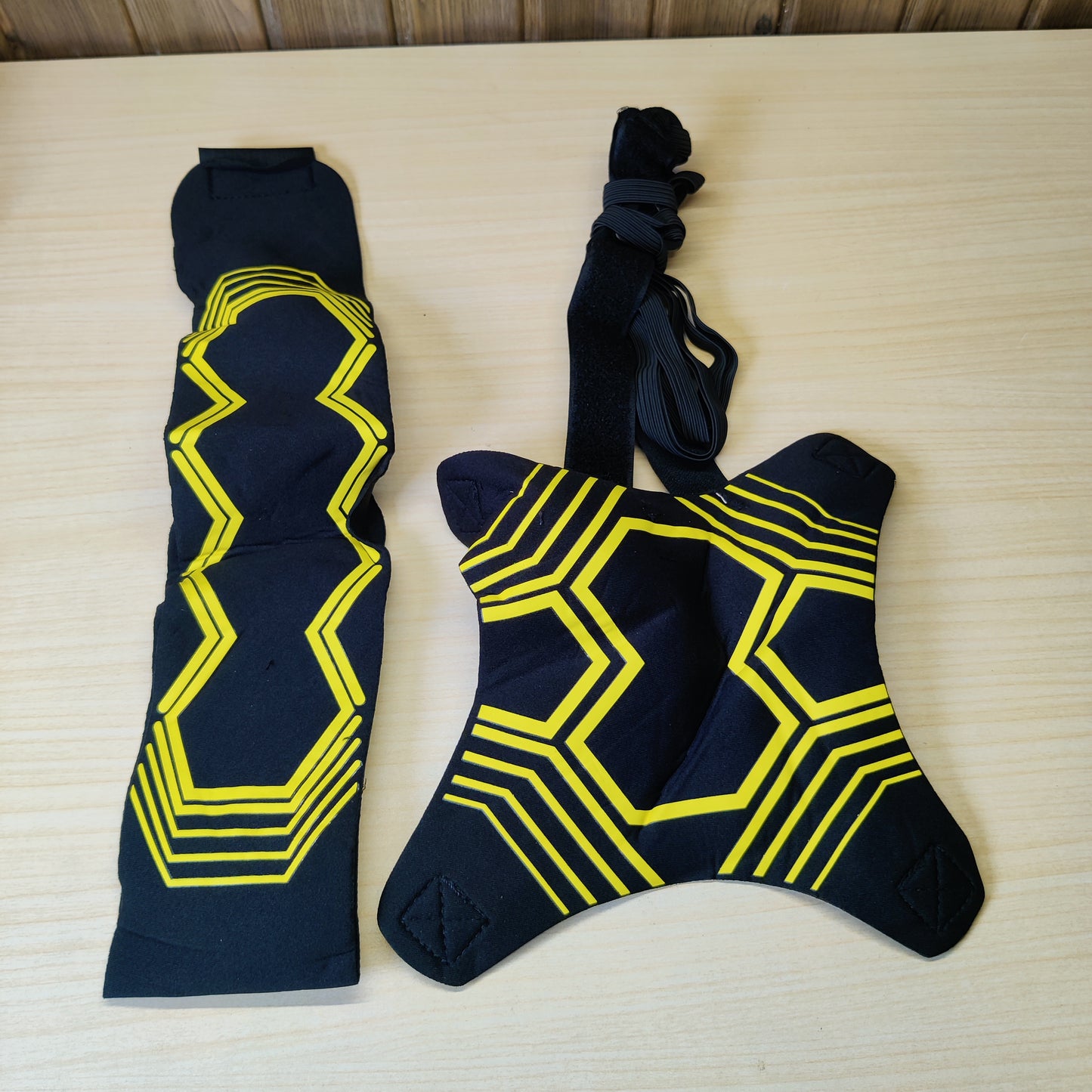 JDWG-Solo Soccer Trainer featuring black and yellow neoprene material designed to improve individual football skills#1883