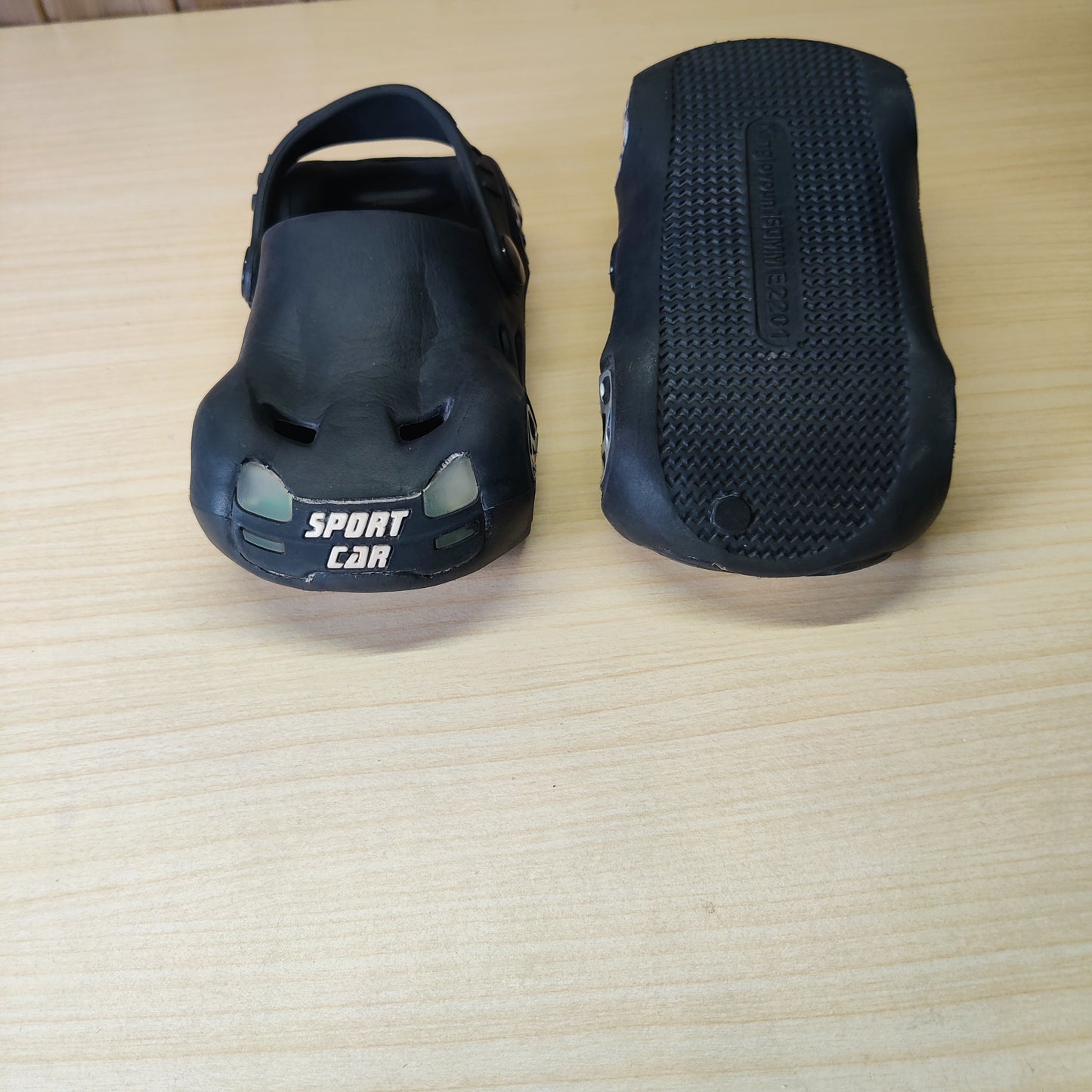Used  Kids Slippers Size 160 MM