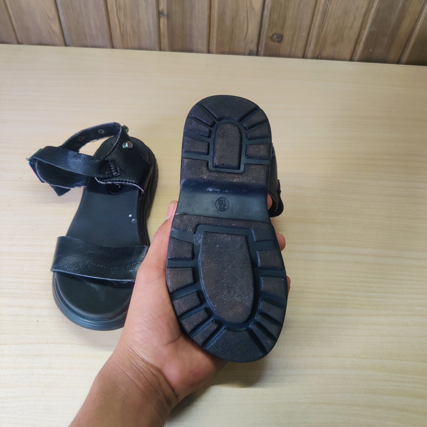 Kids Used Imported Sandals Size 29(195MM)