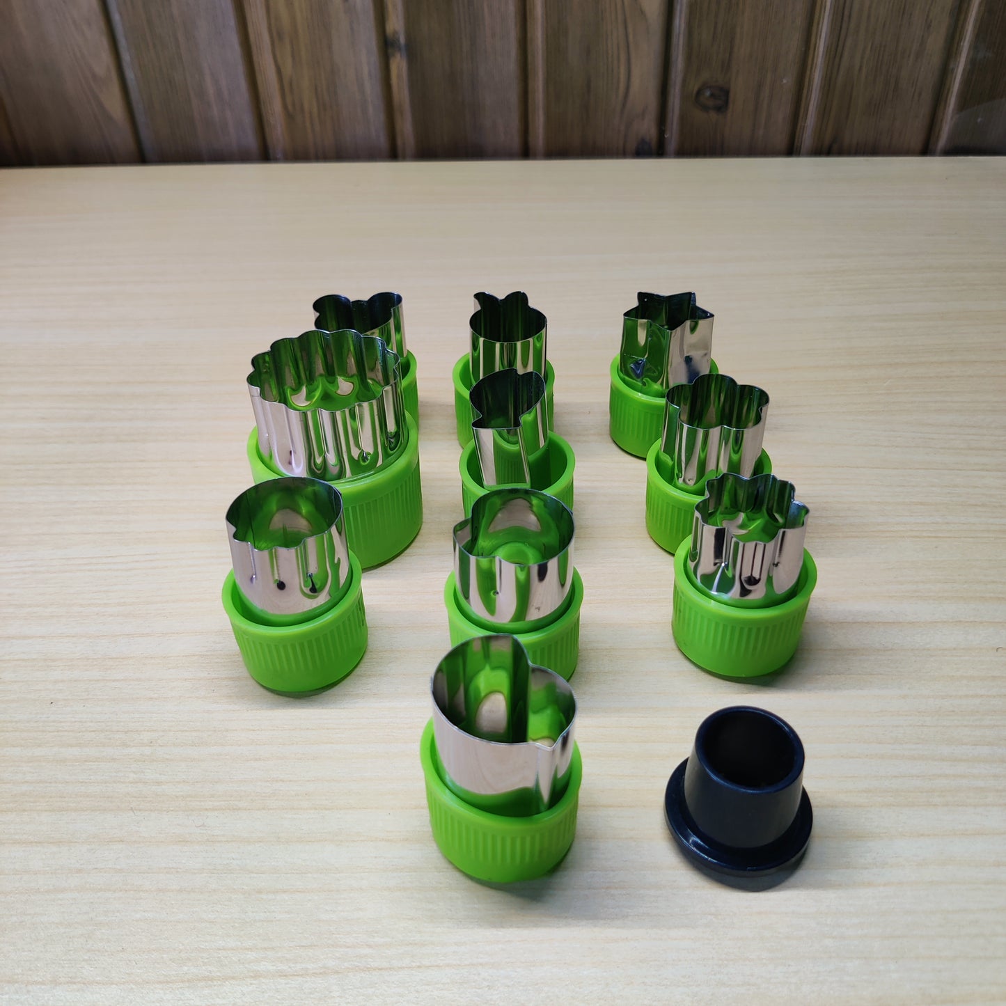 fruit and vegetable cutters designed for creating fun shapes for kids.#2518