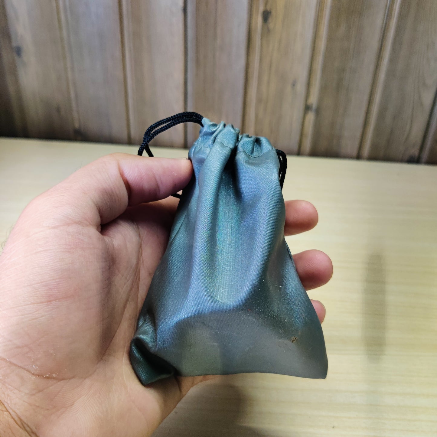 0.6x wide-angle phone camera lens with a macro feature, likely from a brand like Apexel or similar.#2541