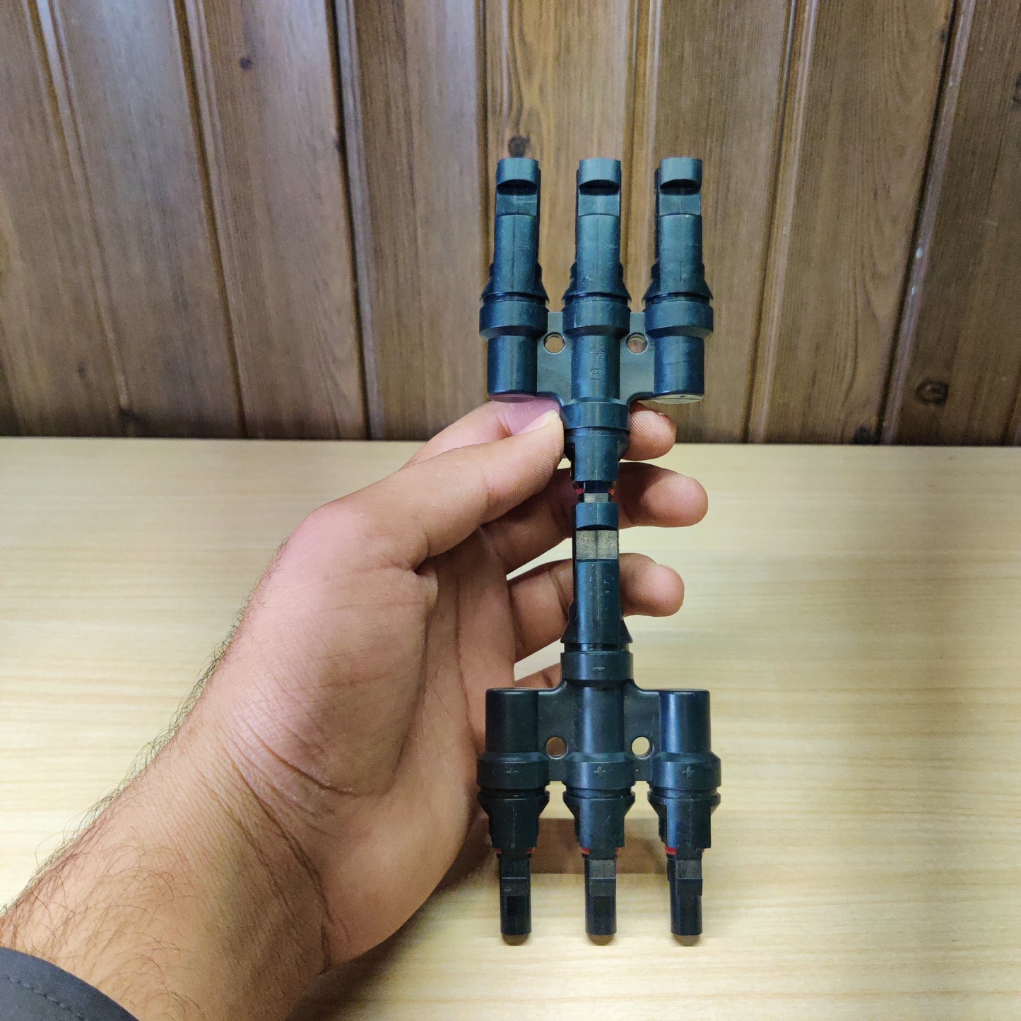 MC4 Branch Connectors designed for solar photovoltaic systems.#2529