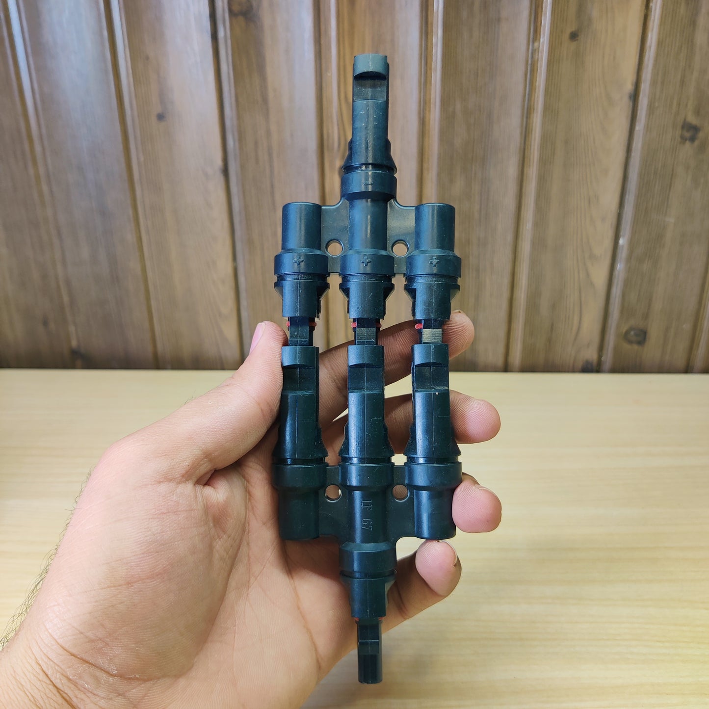 MC4 Branch Connectors designed for solar photovoltaic systems.#2529