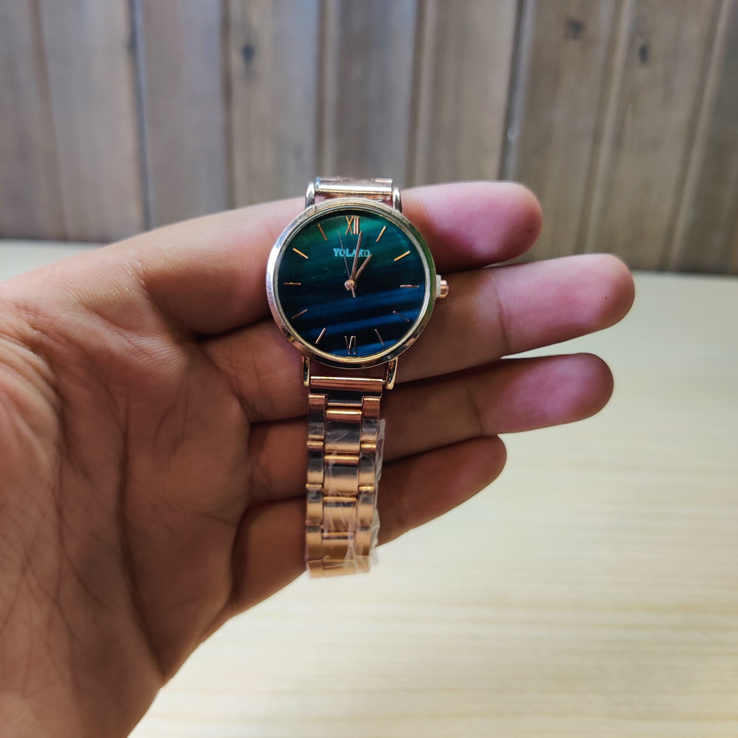 Yolako Golden Watch #4937
