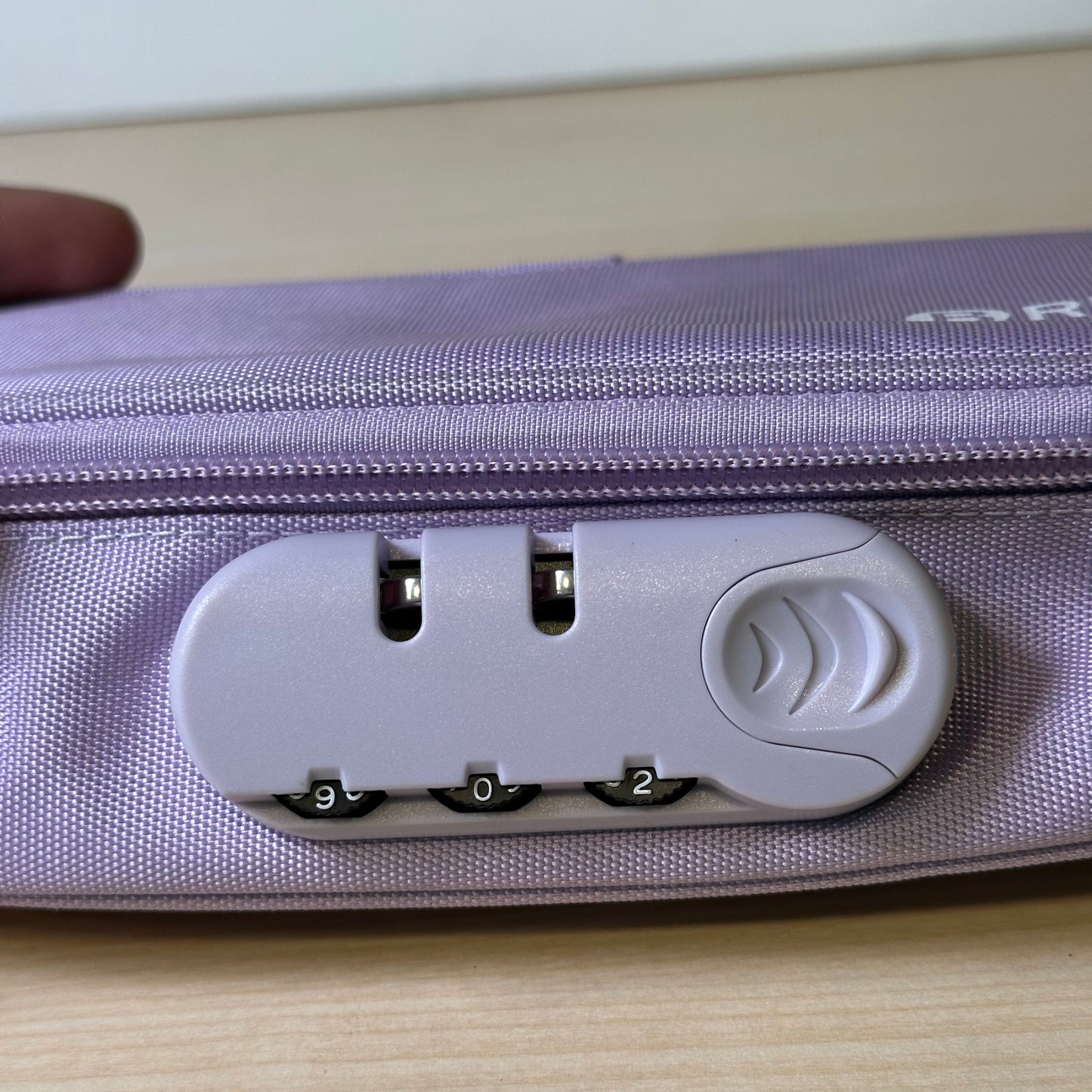 Geometry Pouch With Lock #120
